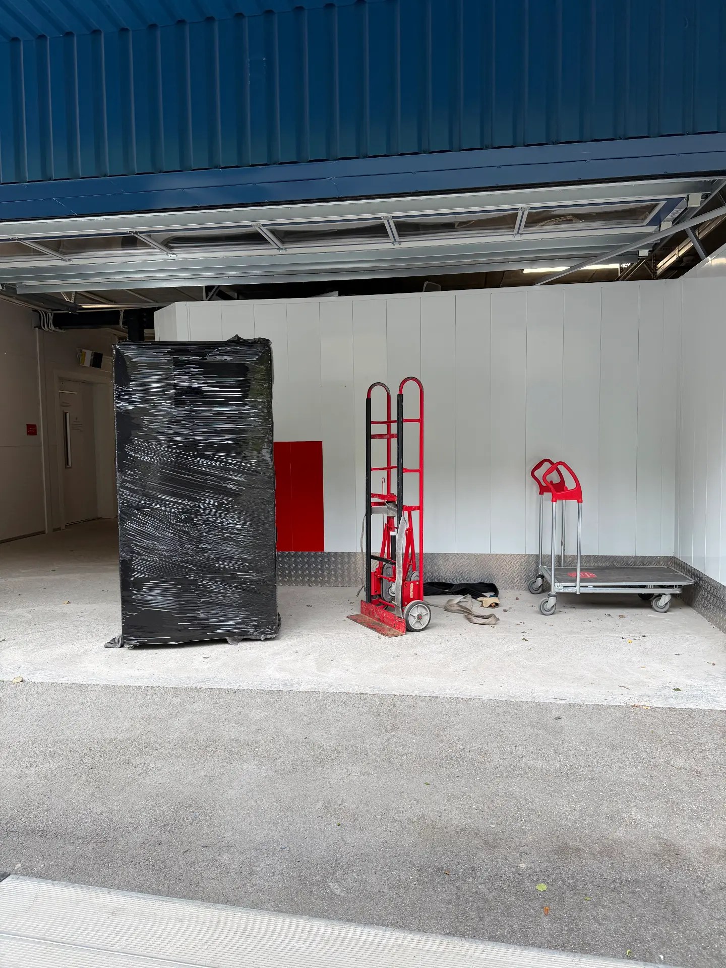 Stort innpakket gods klart for trygg transport